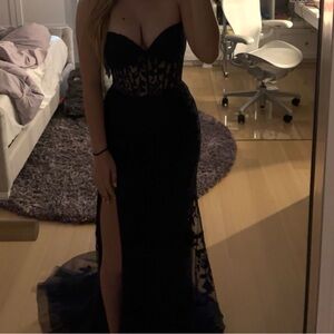 Selling Sherri Hill prom dress. Never worn to prom or any occasion. Navy Blue.